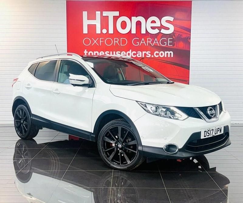 Used Nissan Qashqai S 110 HP (80 kW) 2017 White SUV
