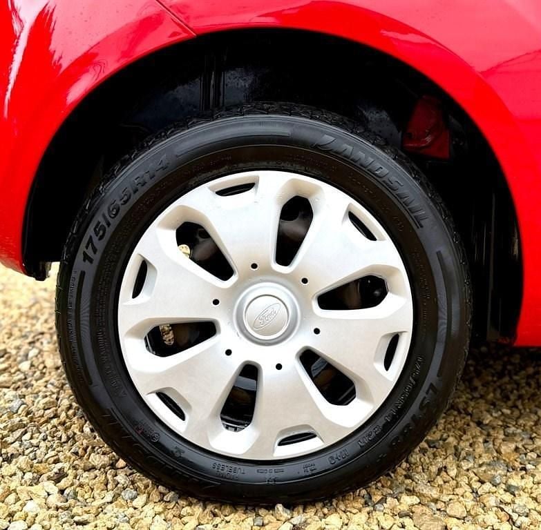 Used Ford Ka S 69 HP (50 kW) 2015 Red Hatchback