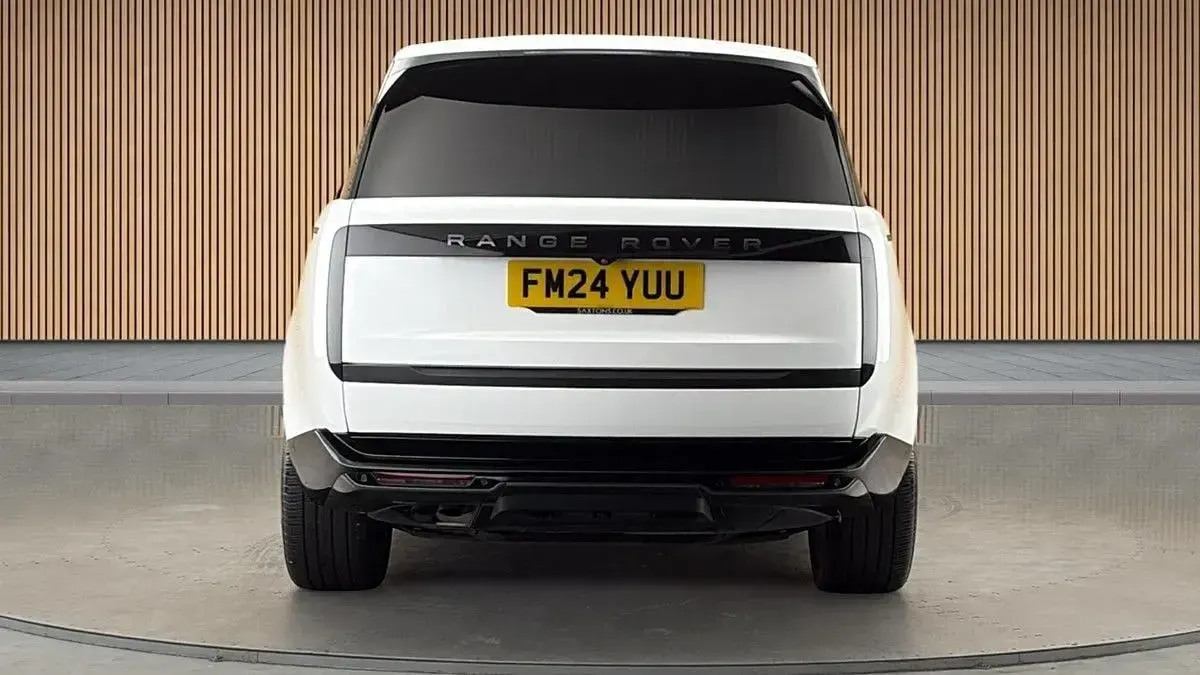 Used Land Rover Range Rover HSE 350 HP (257 kW) 2024 Exterior paint  ostuni pearl whitejbc2454 SUV