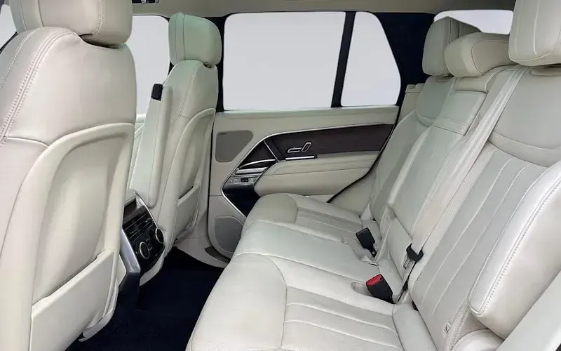 Used Land Rover Range Rover SE 441 HP (324 kW) 2023 Grey SUV