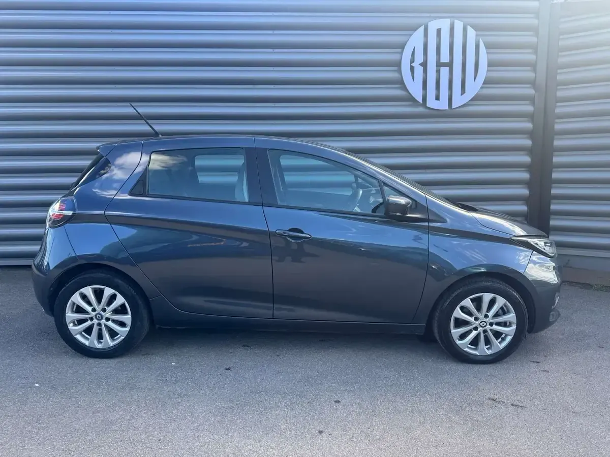 Used Renault Zoe Iconic 100 kW (136 HP) 2020 Grey Hatchback