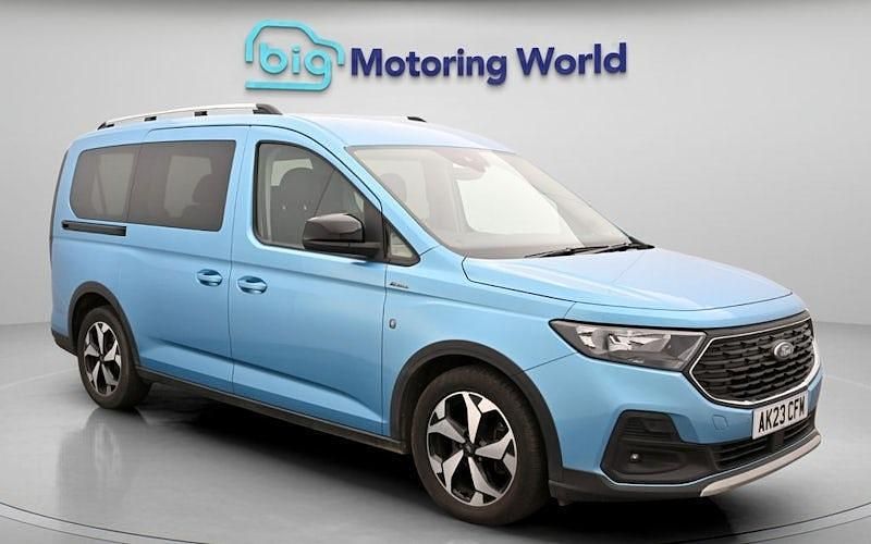 Usado Ford Tourneo Active 122 CV (89 kW) 2026 Familiar