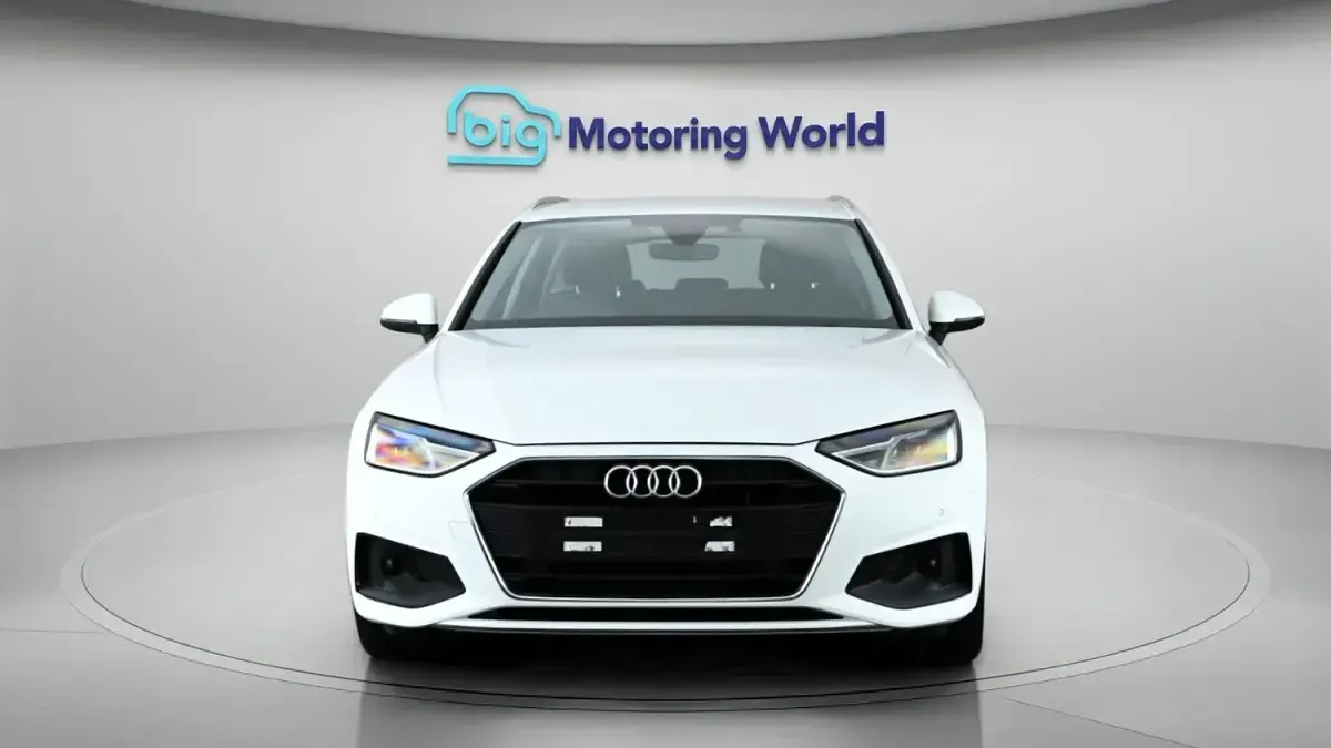 Used Audi A4 134 HP (98 kW) 2020 White Estate