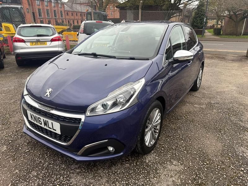 Used Peugeot 208 Allure 110 HP (80 kW) 2016 Blue Hatchback