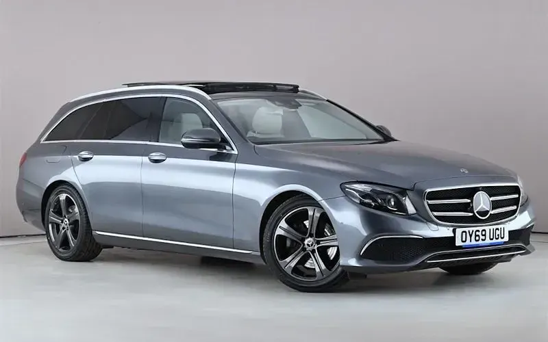 Usado Mercedes E220 Premium Plus 194 HP (142 kW) 2019 Carrinha
