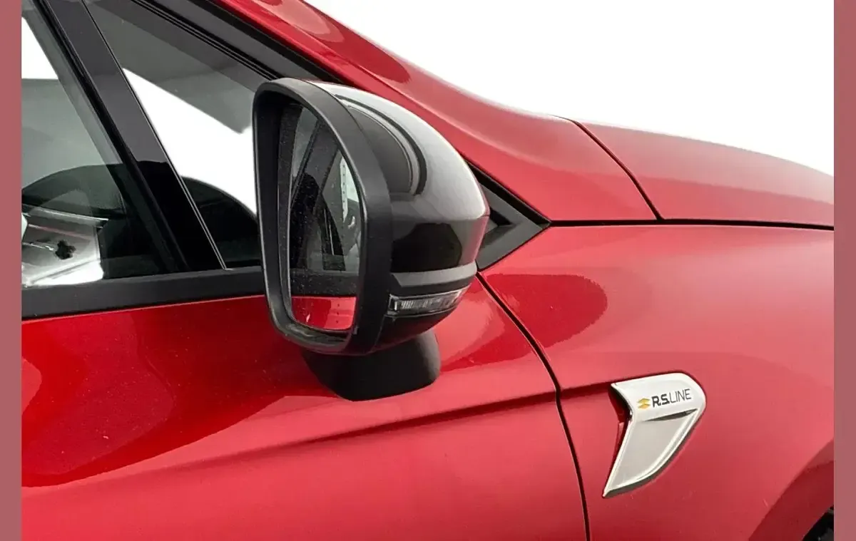 Begagnad Renault Clio V RS Line 90 HK (66 kW) 2023 Röd Halvkombi