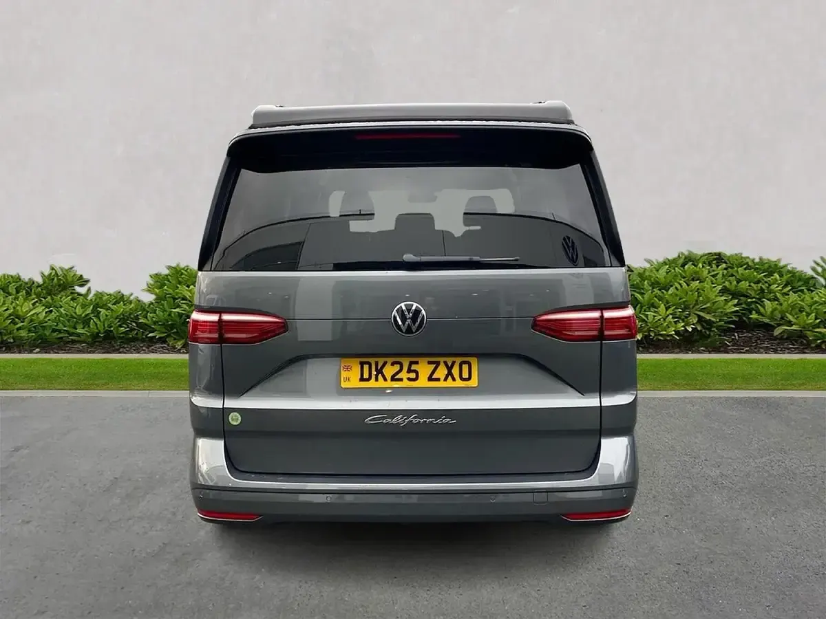 Used VW California Beach 150 HP (110 kW) 2025 Grey Van