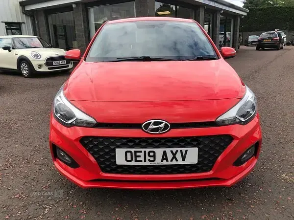 Used Hyundai i20 SE 84 HP (61 kW) 2019 Red Hatchback