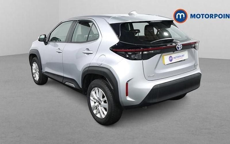 Used Toyota Yaris Hybrid 116 HP (85 kW) 2026 Estate