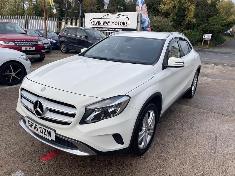 Used Mercedes GLA200 136 HP (100 kW) 2016 White SUV