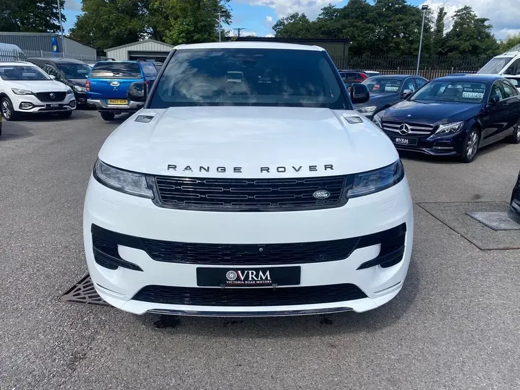Used Land Rover Range Rover Sport SE Dynamic 300 HP (220 kW) 2024 White SUV