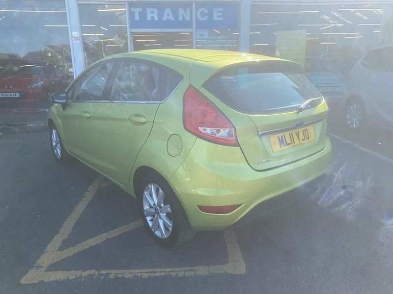 Used Ford Fiesta Zetec 96 HP (70 kW) 2011 Green Hatchback