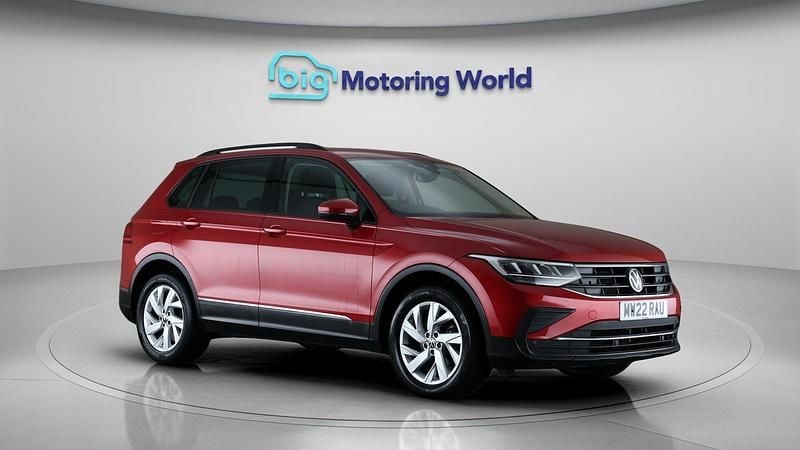 Used 2022 VW Tiguan S SUV | £18,600 (Good price) - Image 1/4