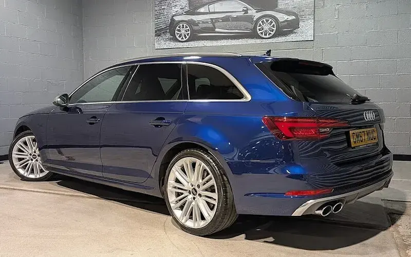 Usado Audi S4 Comfort 354 HP (260 kW) 2017 Azul Carrinha