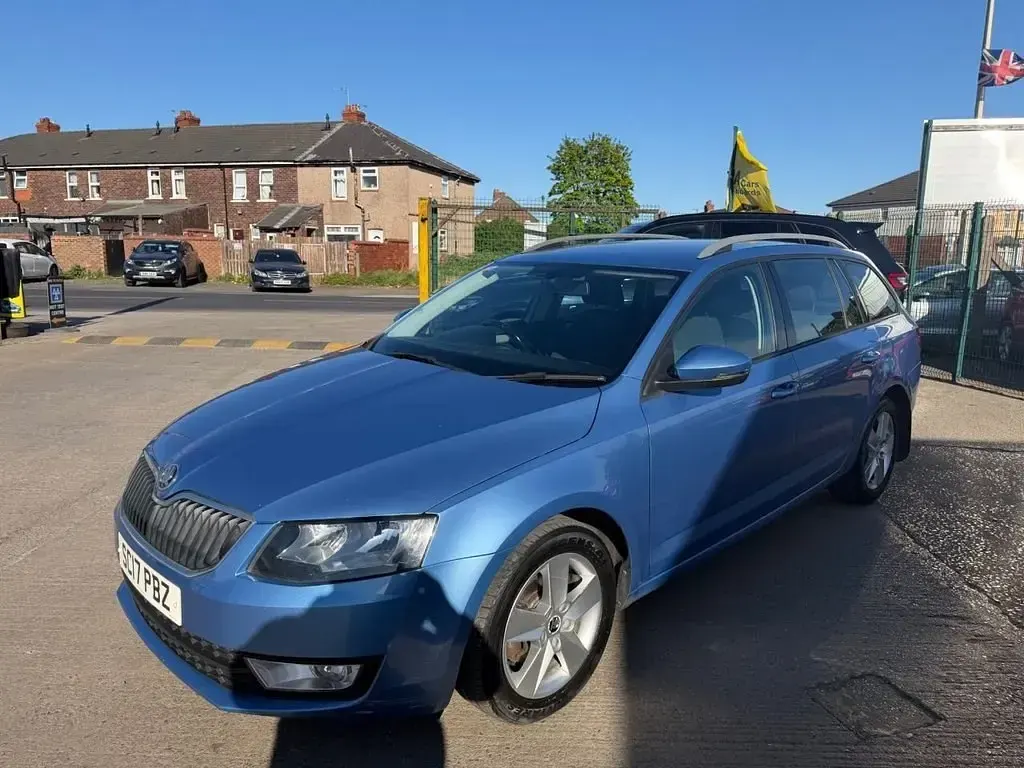 Używany Skoda Octavia SE 150 KM (110 kW) 2017 Niebieski Kombi