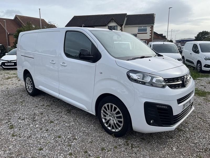 Used Vauxhall Vivaro S 100 HP (73 kW) 2023 White MPV