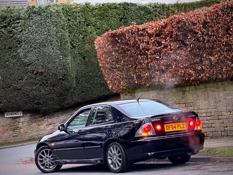 Used Lexus IS200 2005 Black Sedan