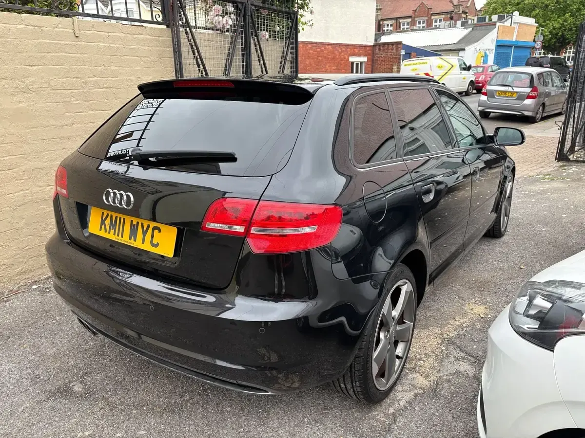 Used Audi A3 Sportback Black Edition 170 HP (125 kW) 2011 Black Hatchback