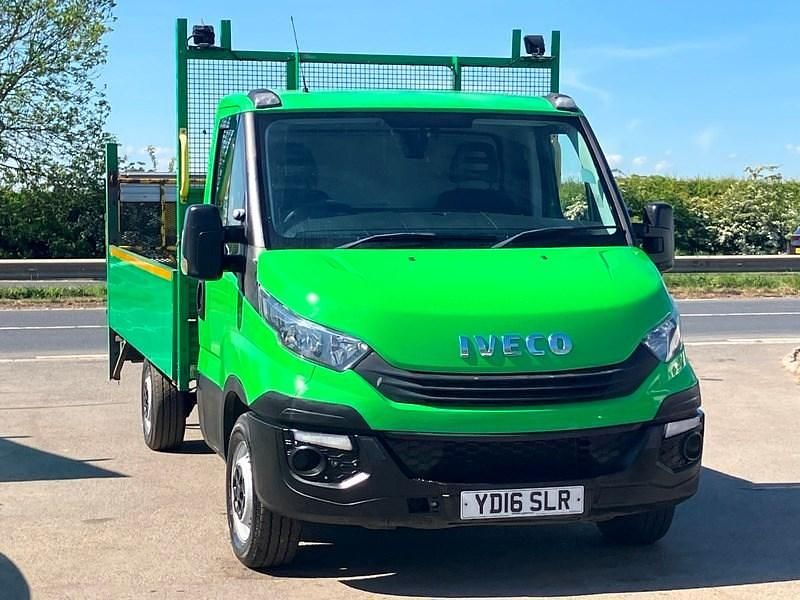 Used Iveco Daily 130 HP (95 kW) 2016 Green/white Cabriolet