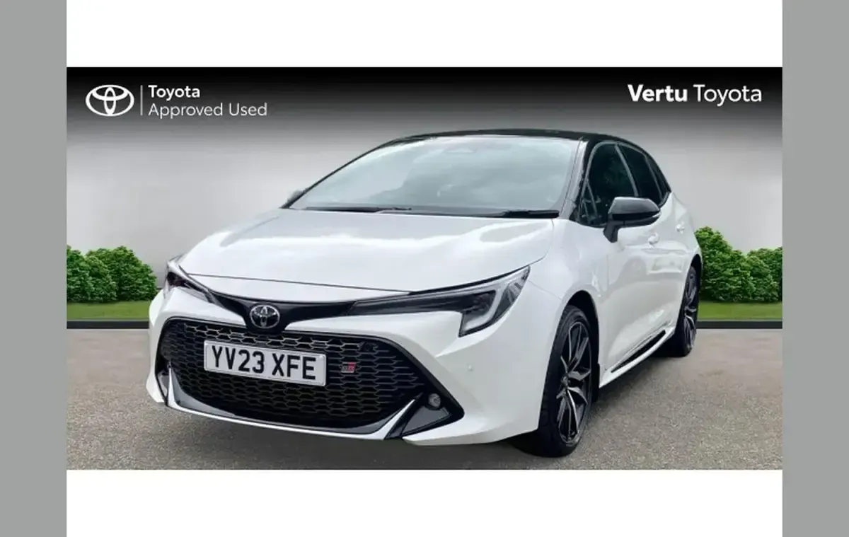 Used Toyota Corolla Sport 196 HP (144 kW) 2023 White Hatchback