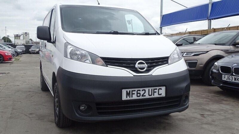 White Used 2012 Nissan NV200 SE Van | £2,895 (Good price) - Image 1/4