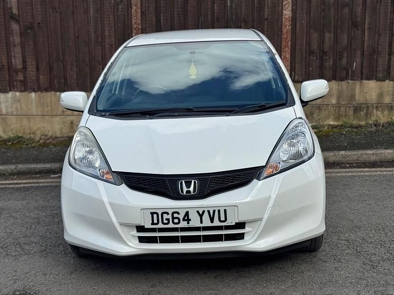Used Honda Jazz ES 2014 White Hatchback