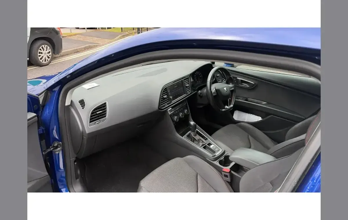 Used Seat Leon FR 180 HP (132 kW) 2017 Blue Hatchback