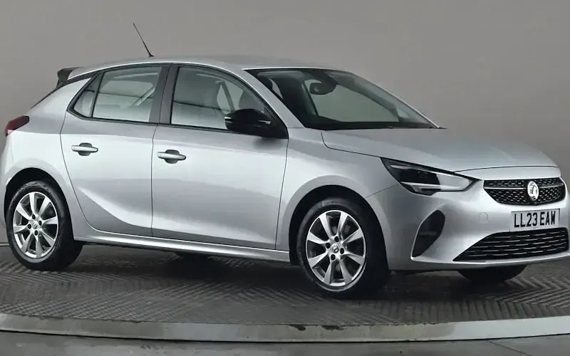 Begagnad Vauxhall Corsa Design Edition 101 HK (74 kW) 2023 Halvkombi