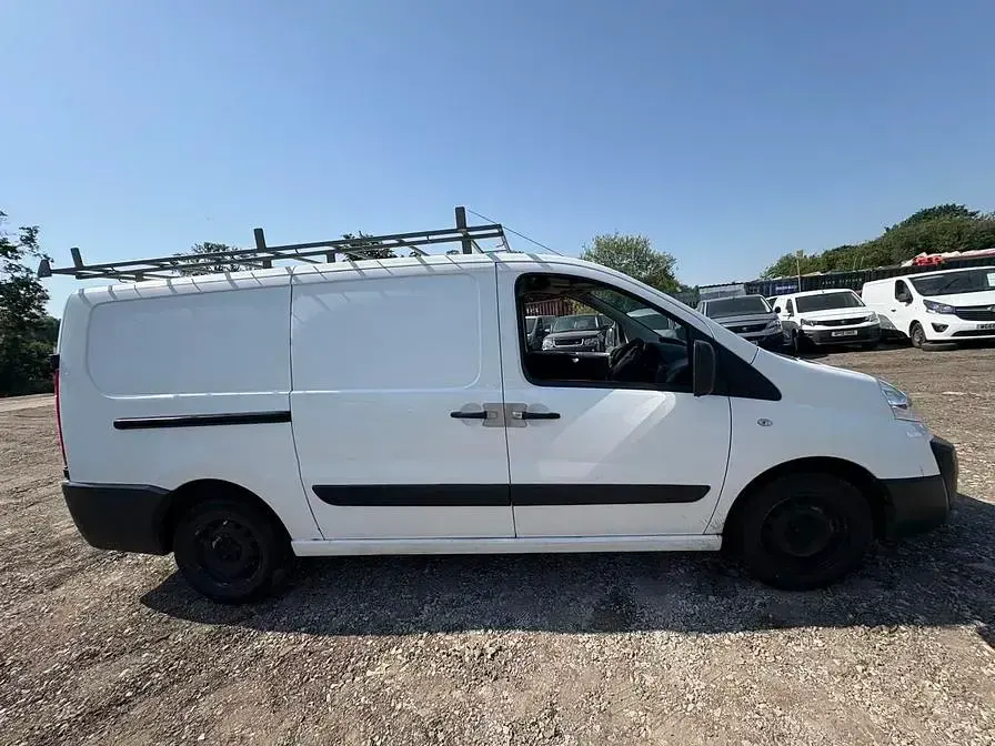 Used Citroën Dispatch 2017 White MPV