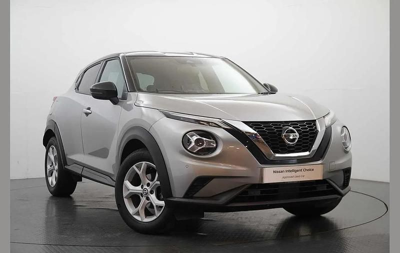 Used Nissan Juke N-Connecta 112 HP (82 kW) 2021 Silver SUV