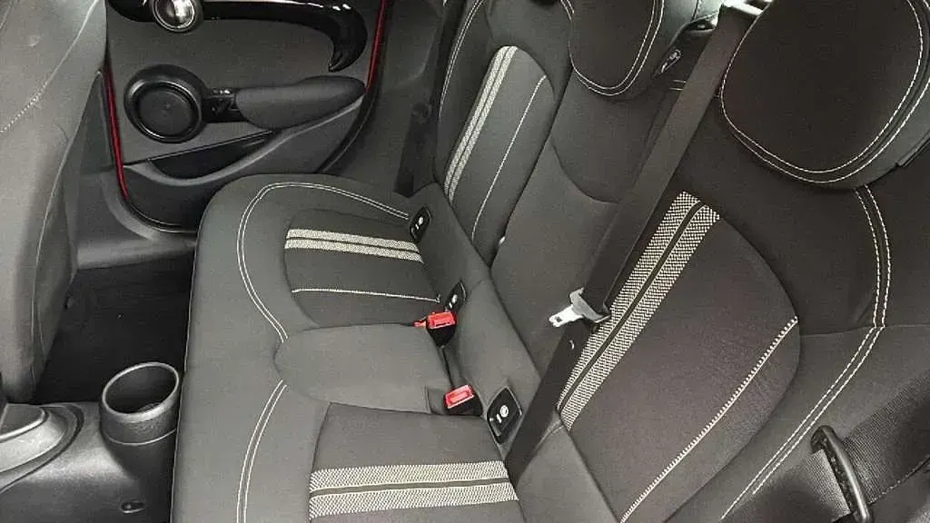 Used Mini Cooper S Comfort 192 HP (141 kW) 2019 Red Hatchback