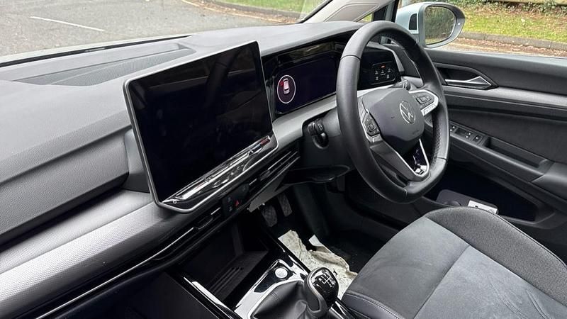 Used VW Golf VIII Style 150 HP (110 kW) 2025 Oyster silver metallic