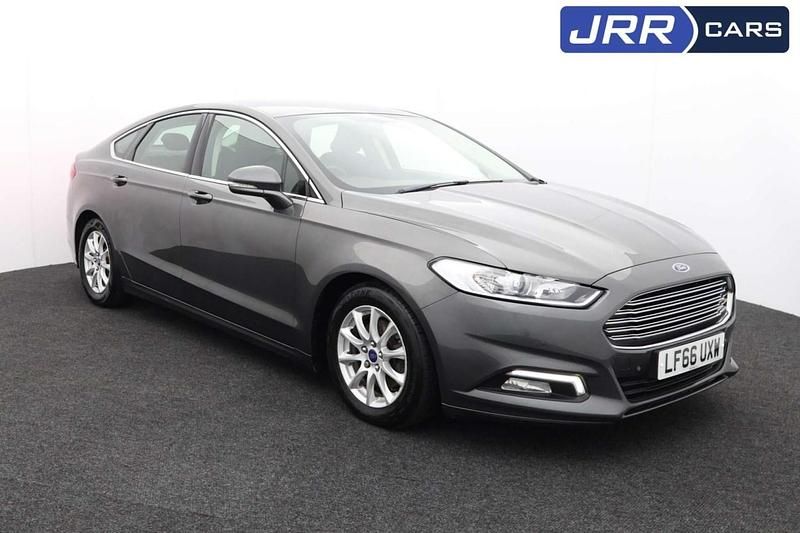 Used Ford Mondeo Zetec 2016 Grey Hatchback