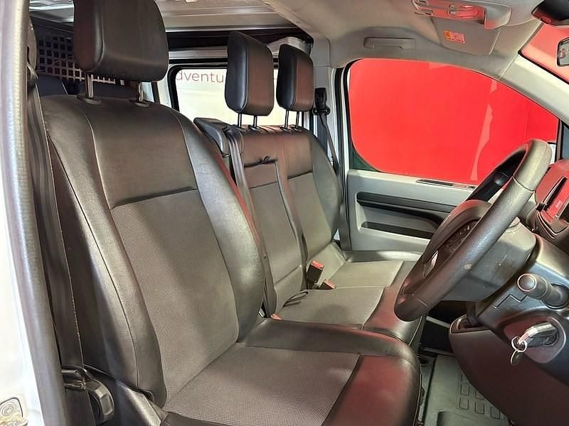Second-hand Peugeot Expert 2021 Alb Van