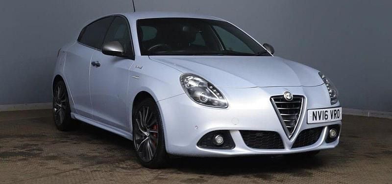 White Used 2016 Alfa Romeo Giulietta Quadrifoglio Verde Hatchback | £7,790 (Good price) - Image 1/2