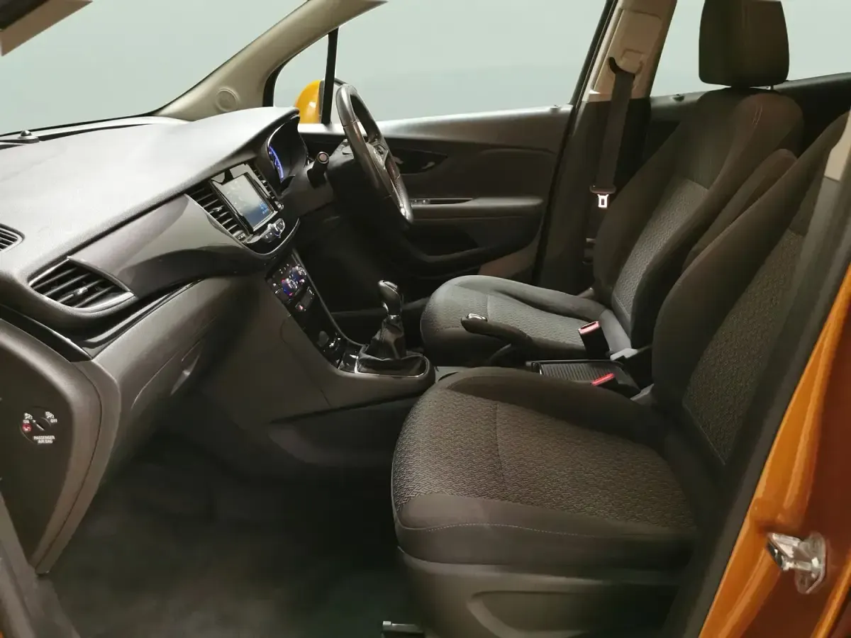 Used Vauxhall Mokka X Active 140 HP (102 kW) 2019 Orange SUV