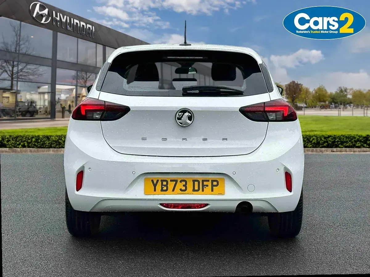Used Vauxhall Corsa Design Edition 99 HP (72 kW) 2023 White Hatchback