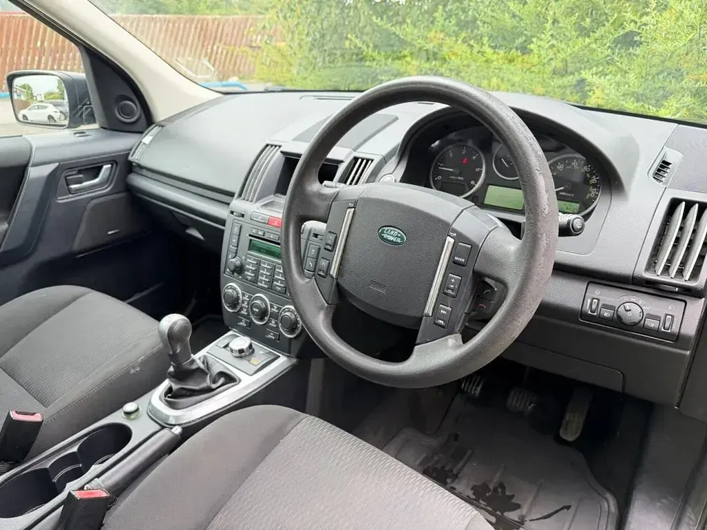Used Land Rover Freelander 2 S 150 HP (110 kW) 2010 Green SUV