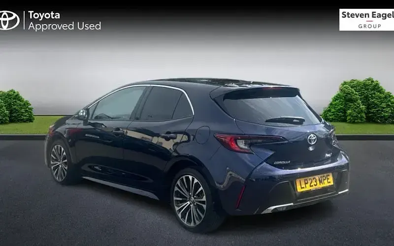 Used Toyota Corolla Design 196 HP (144 kW) 2025 Hatchback