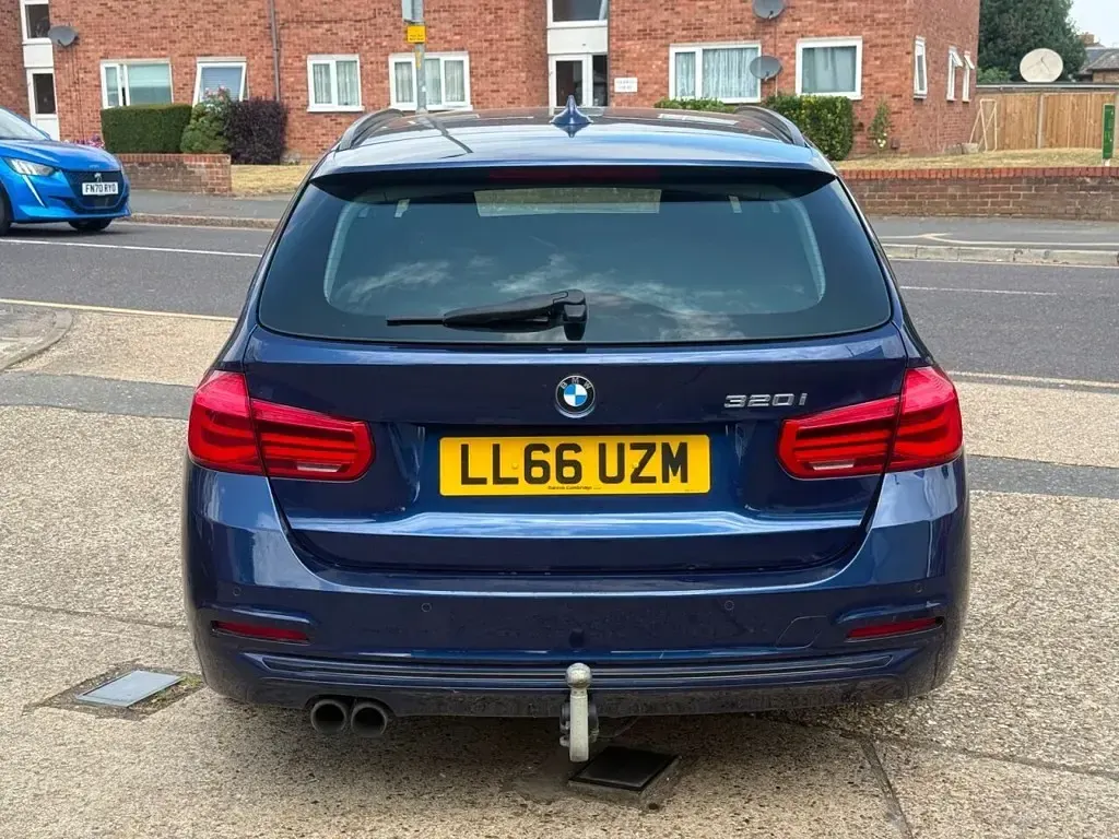 Used BMW 320 Sport Line 184 HP (135 kW) 2016 Blue Estate