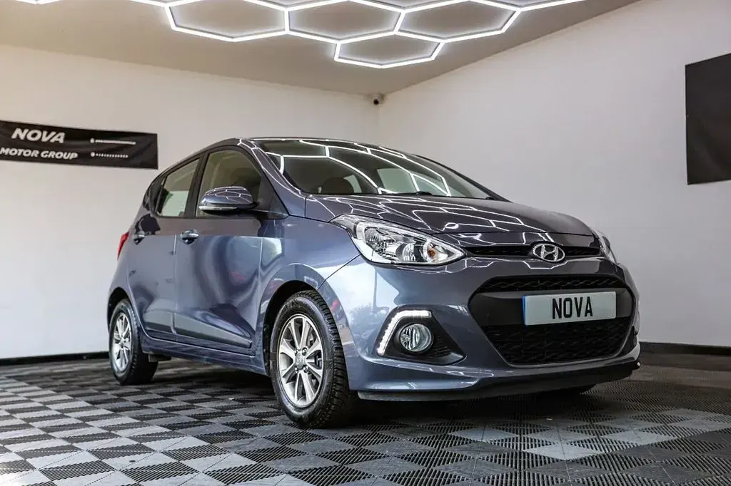 Used Hyundai i10 Premium 87 HP (63 kW) 2016 Grey Hatchback