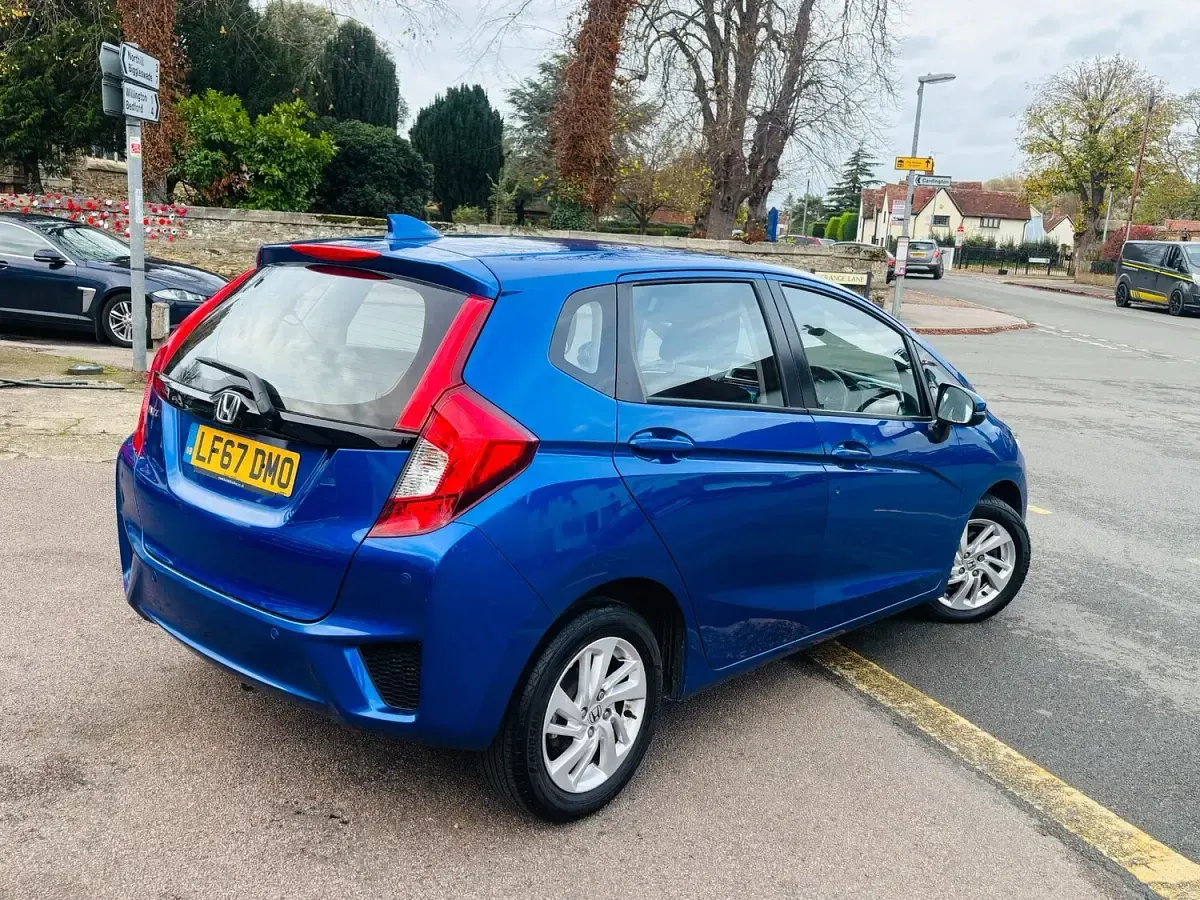 Used Honda Jazz SE 102 HP (75 kW) 2017 Blue Hatchback