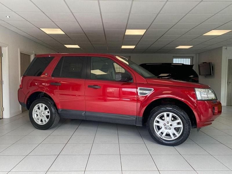 Red Used 2012 Land Rover Freelander 2 S SUV | £4,995 (Good price) - Image 1/4