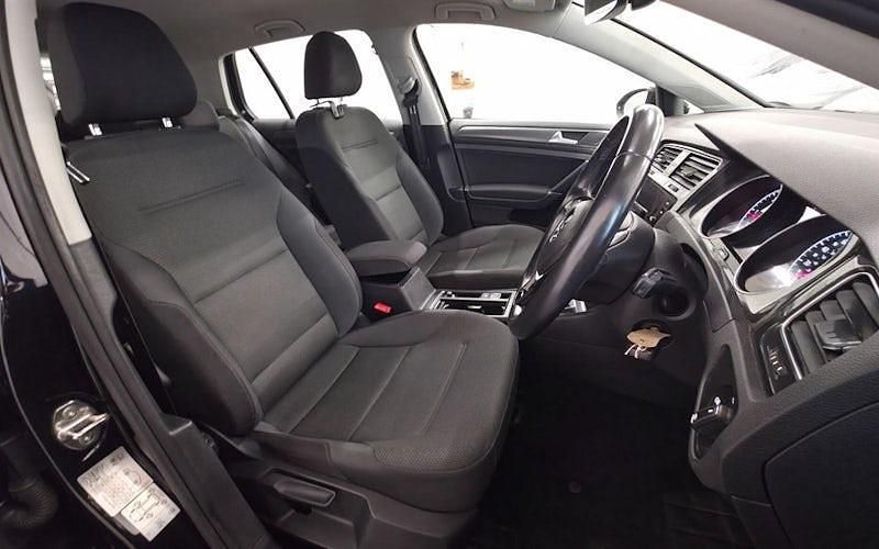 Used VW Golf VII SE 125 HP (91 kW) 2018 Black Hatchback