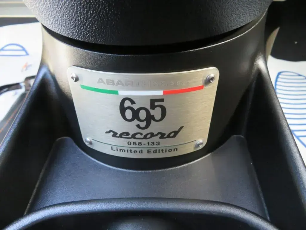 Used Abarth 695 190 HP (139 kW) 2016 Yellow Hatchback