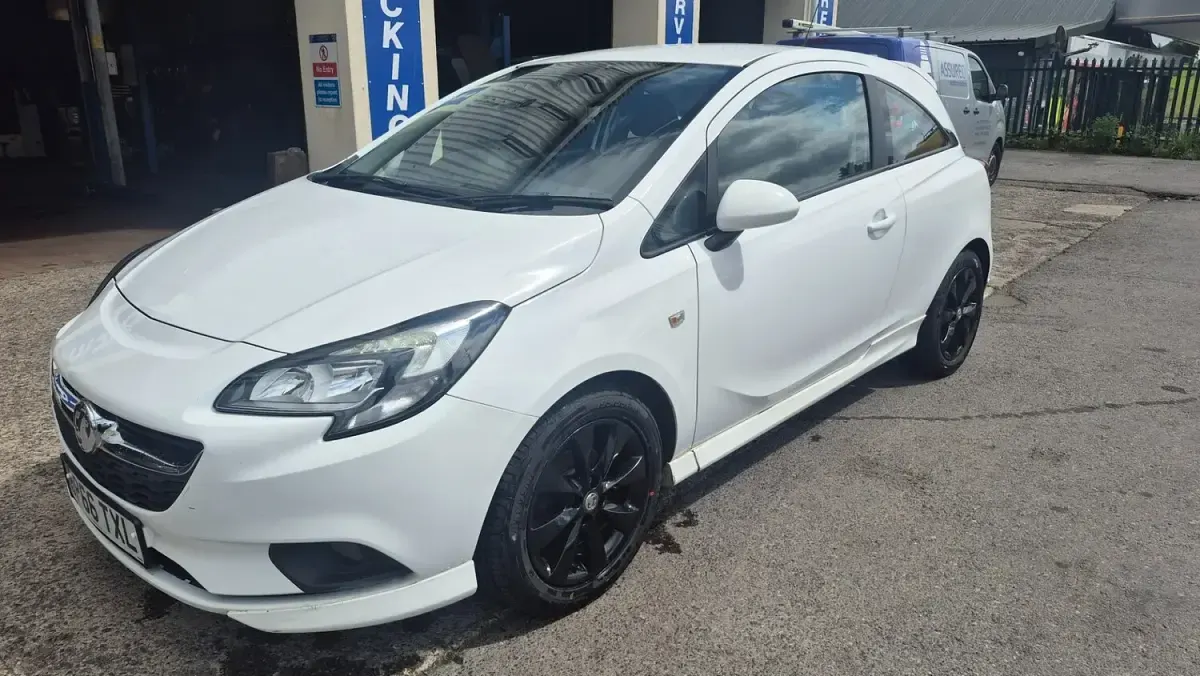Used Vauxhall Corsa 2017 White Hatchback