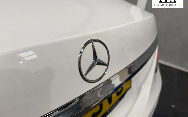 Used Mercedes E220 AMG line 194 HP (142 kW) 2017 White Sedan