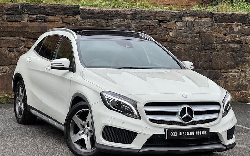 White Used 2014 Mercedes GLA220 AMG line SUV | £9,995 (Fair price) - Image 1/4
