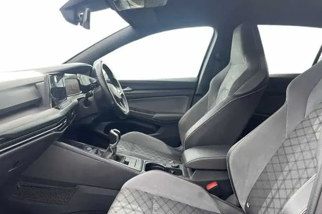 Used VW Golf VIII 130 HP (95 kW) 2020