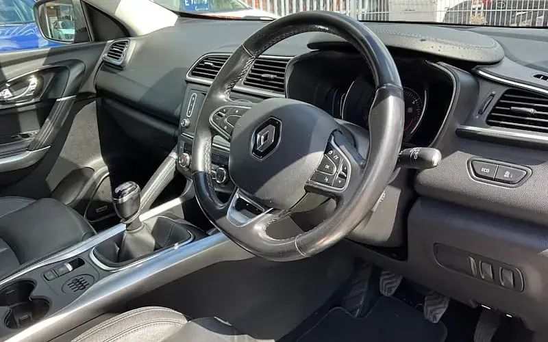 Used Renault Kadjar Signature S 131 HP (96 kW) 2016 Red SUV